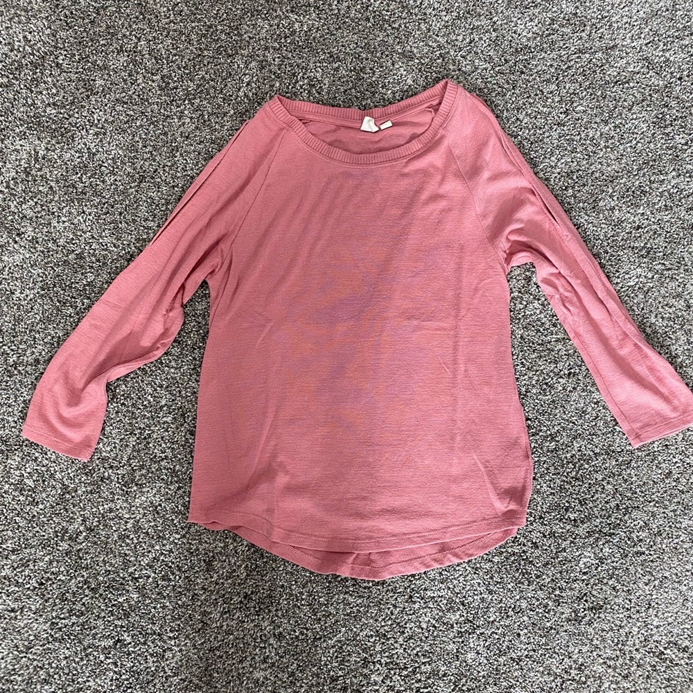 Gap lightweight pink sweater size S